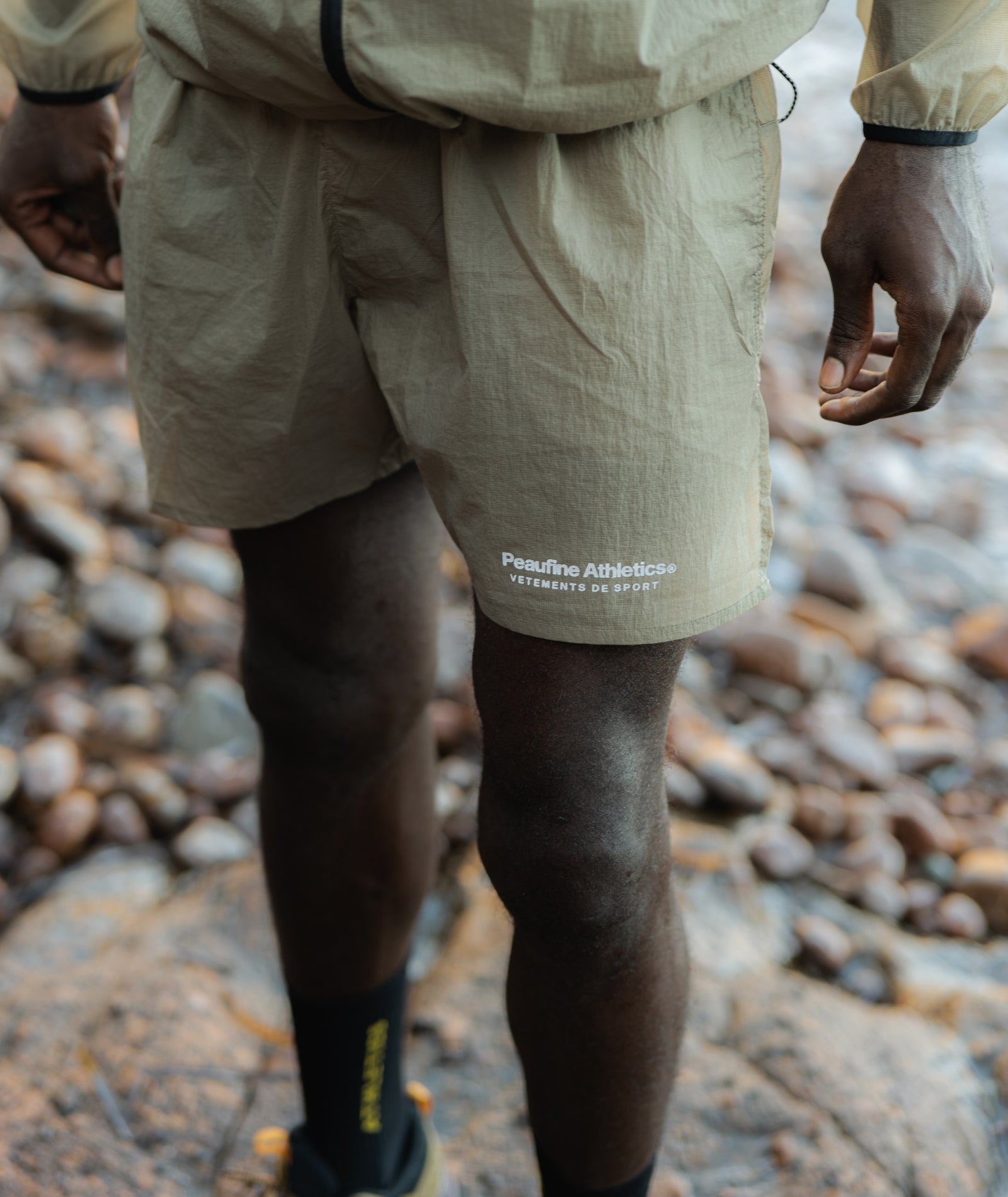 Essential Light Short