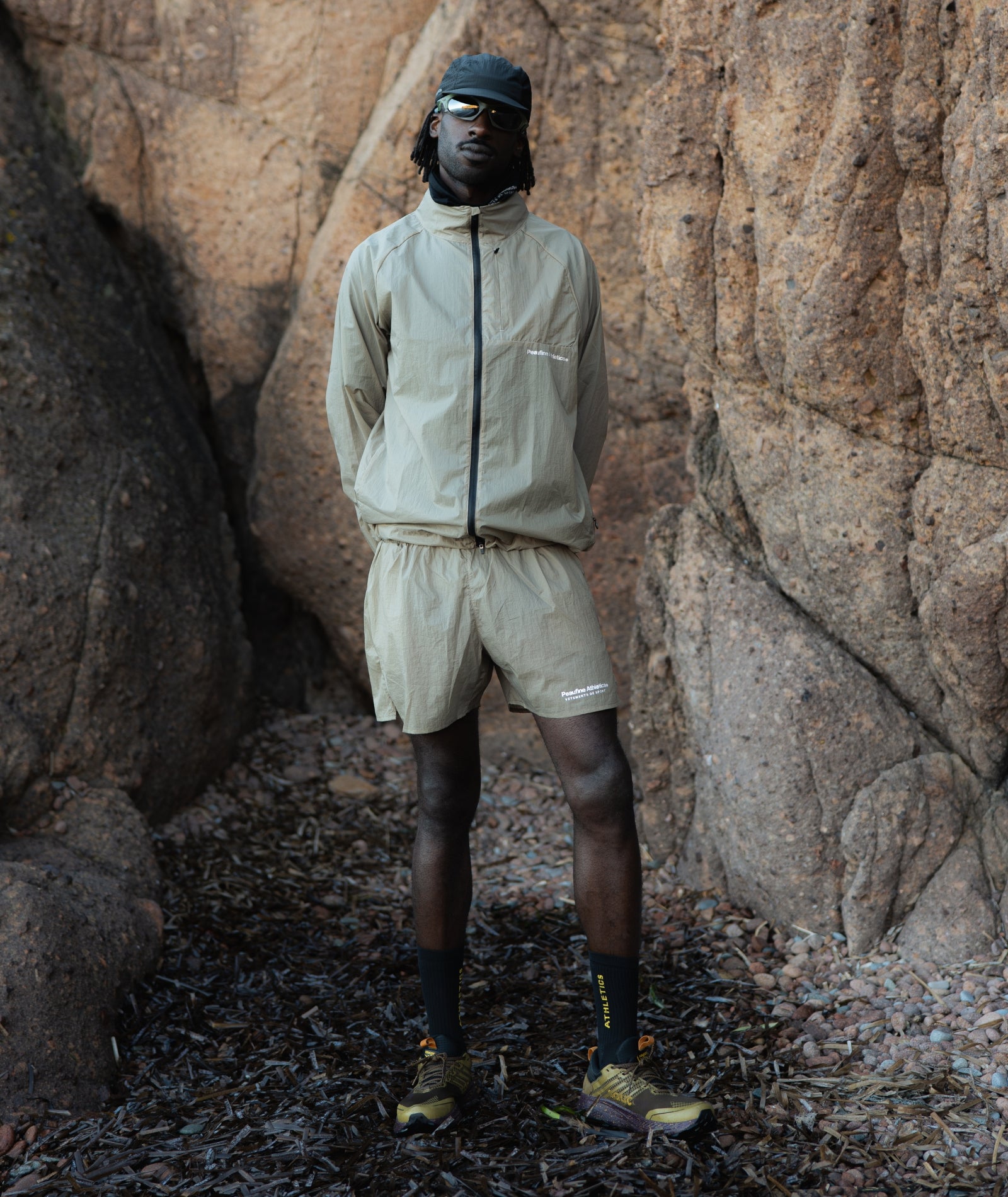 Essential Light Short